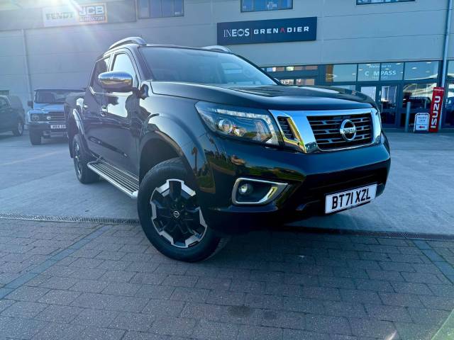 Nissan Navara Double Cab Pick Up Tekna 2.3dCi 190 TT 4WD Auto Pick Up Diesel Black