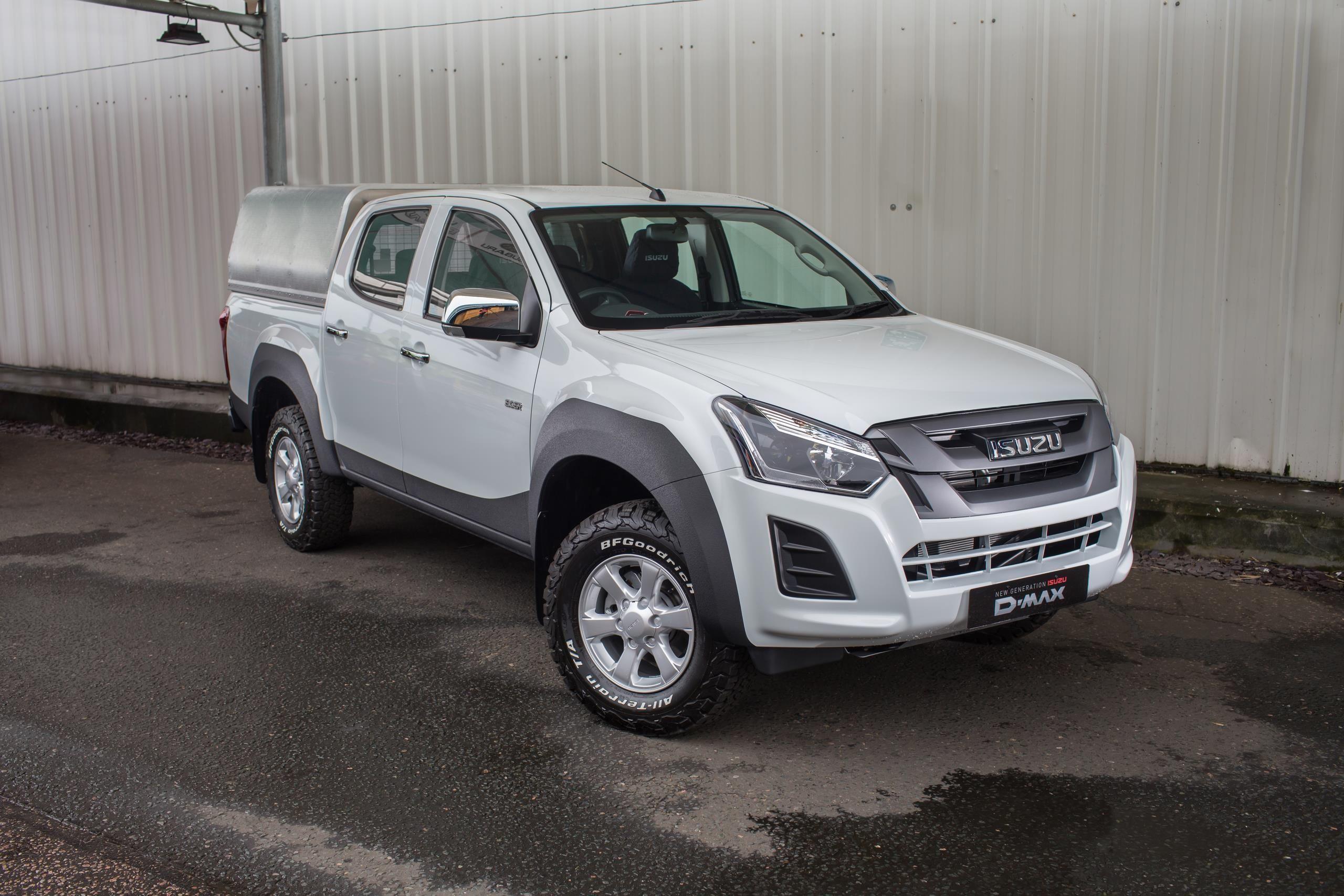 ISUZU INTRODUCE RAPTOR TOUGH AND PROTECTIVE COATING FOR D-MAX PICK-UPS
